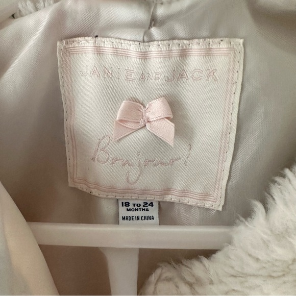 Janie and Jack Baby Girl 18-24 Month Coat White Ivory Faux Fur Bonjour Line Chic - Picture 6 of 7